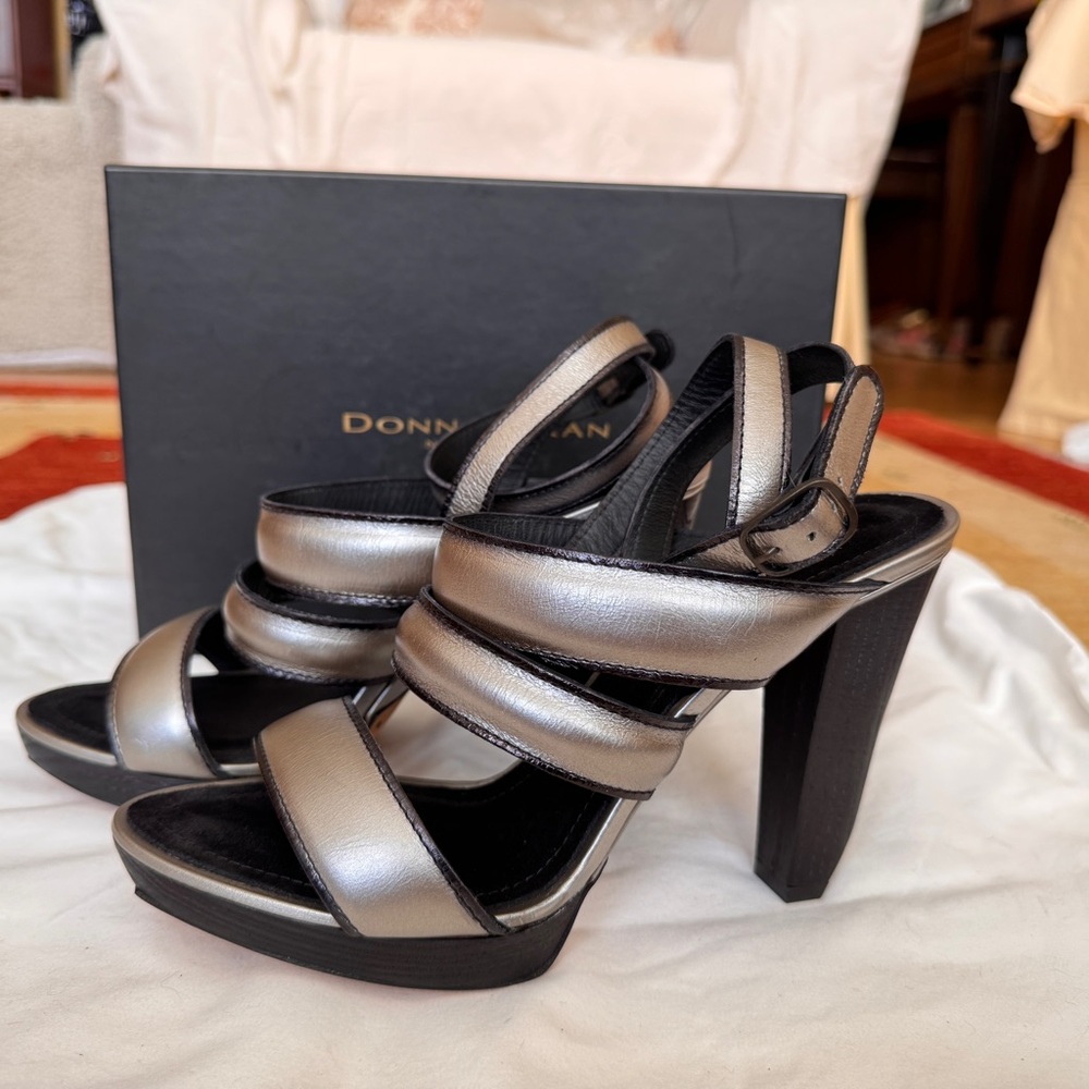 Donna Karan Vintage 90s Platinum Leather and Wood Platform Sandals Size 8.5